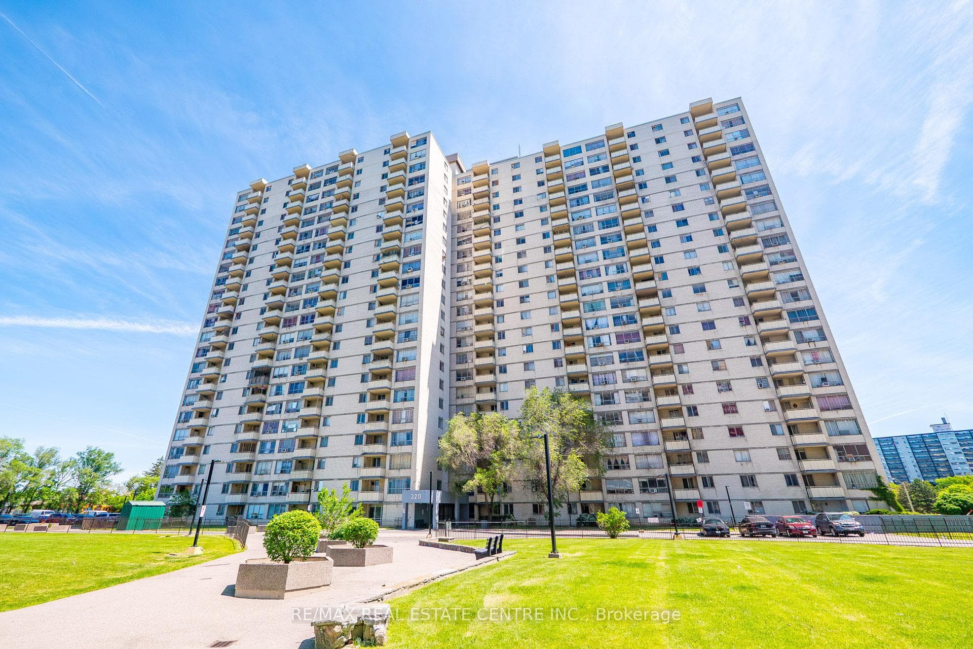 320 Dixon Road Unit 1708, Etobicoke (Kingsview Village / Humber Heights), ON M9R 1S8 - Photo 1