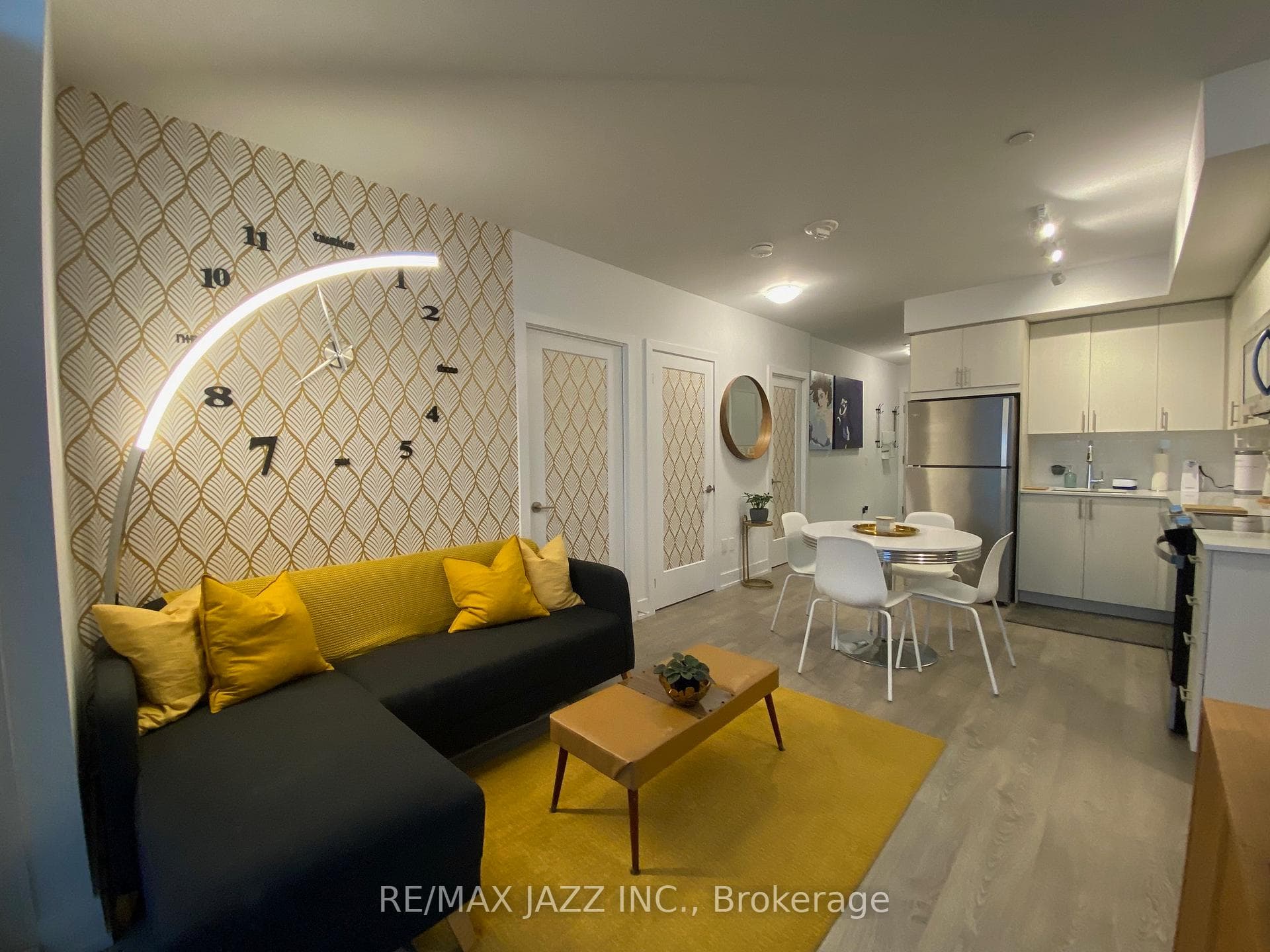 2550 Simcoe Street Unit 1716, Oshawa, ON L1L 0R5 - Photo 1