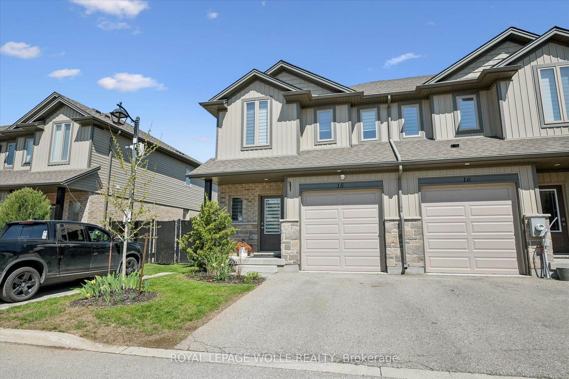 1023 Devonshire Avenue Unit 15, Woodstock, ON N4S 5S1 - Photo 1