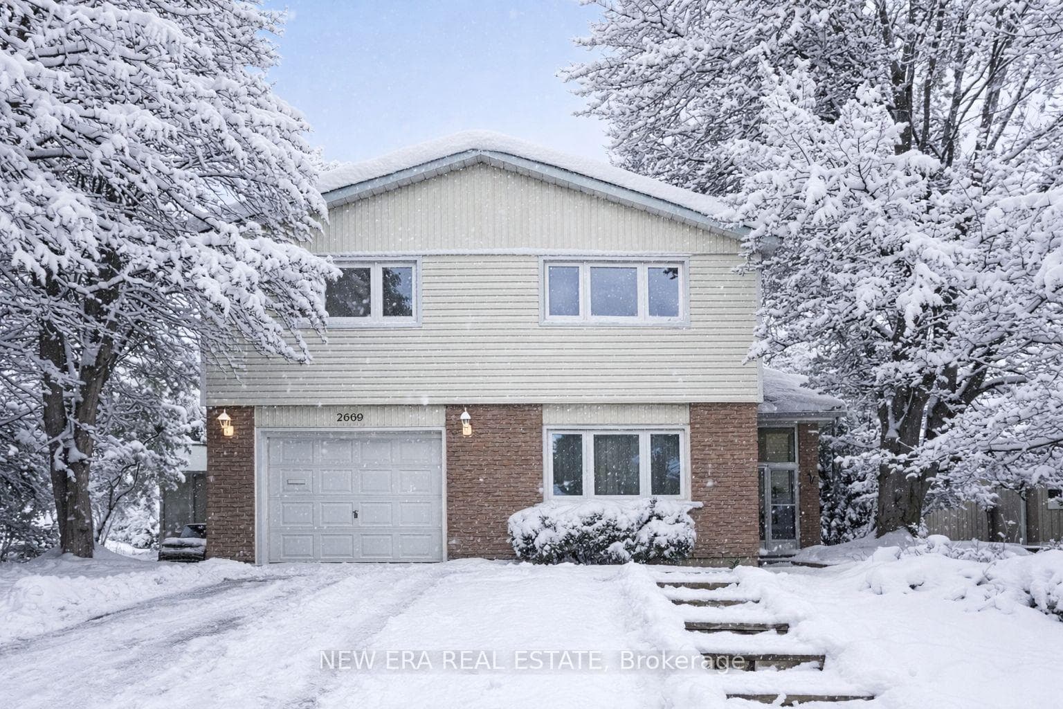 2669 Inlake Court, Mississauga, ON L5N 2A6 - Photo 1