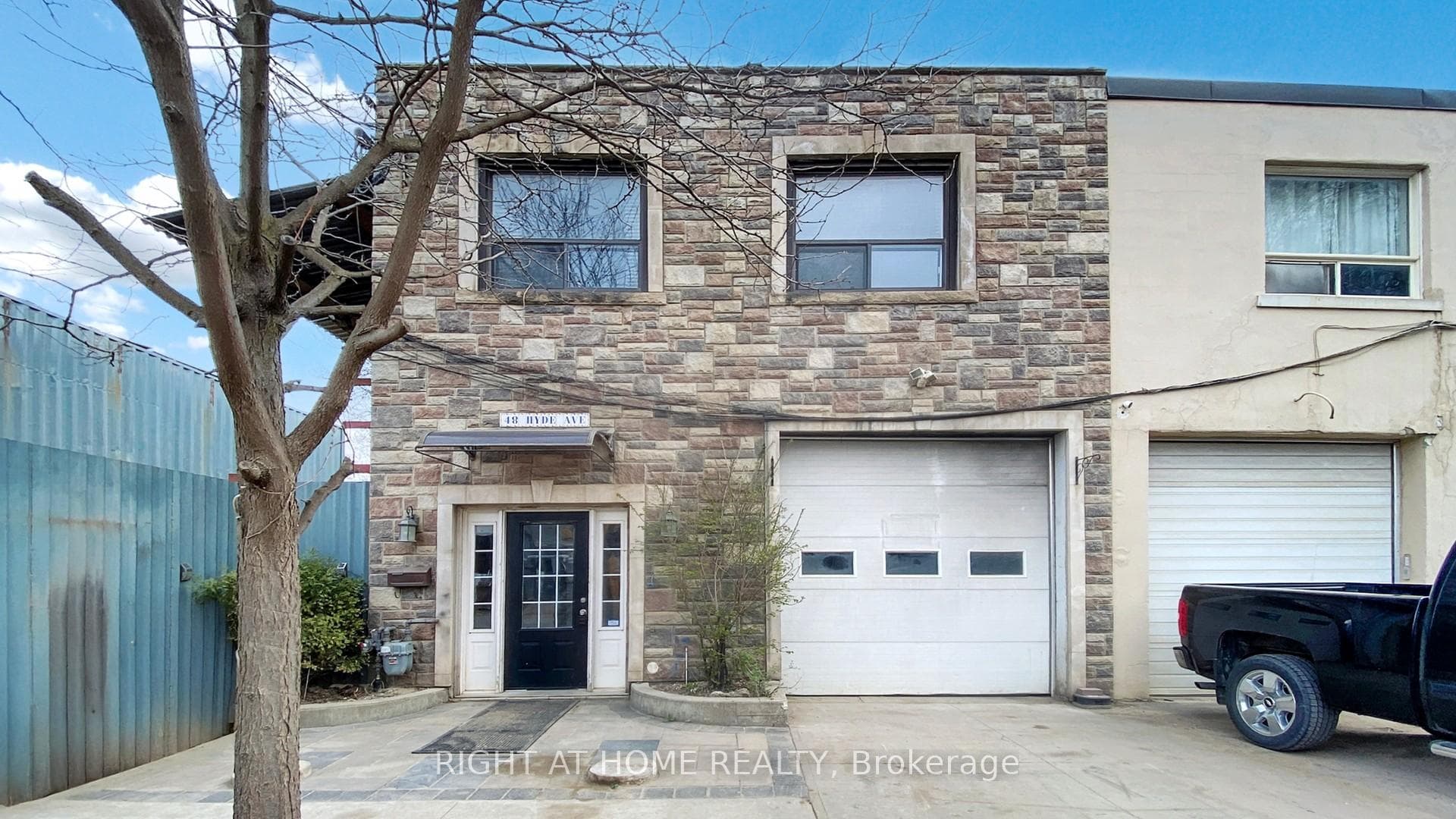 48 Hyde Avenue Unit 203, Keelesdale / Eglinton West, ON M6M 1J4 - Photo 1