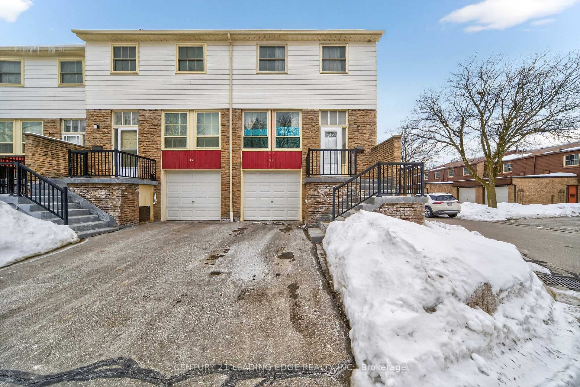 81 Brookmill Boulevard Unit 17, Scarborough Village / Eglinton East, ON M1W 2L5 - Photo 1
