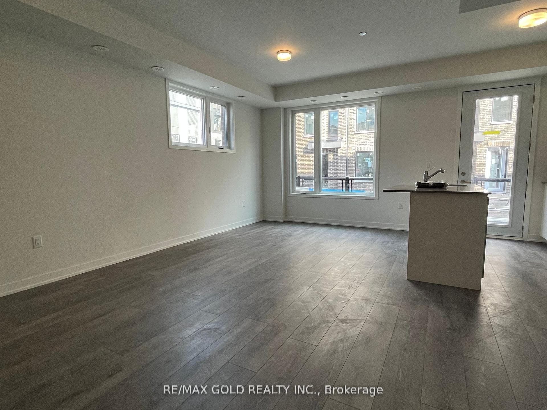 3556 The Collegeway Drive Unit 1602, Mississauga, ON L5L 0B9 - Photo 1