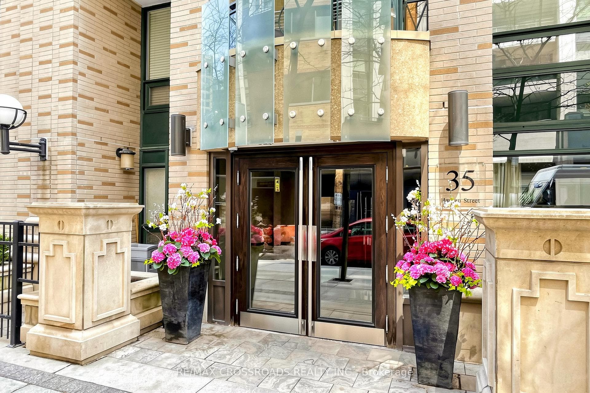35 Hayden Street Unit 1201, Regent Park / Cabbagetown / St. James Town, ON M4Y 3C3 - Photo 1
