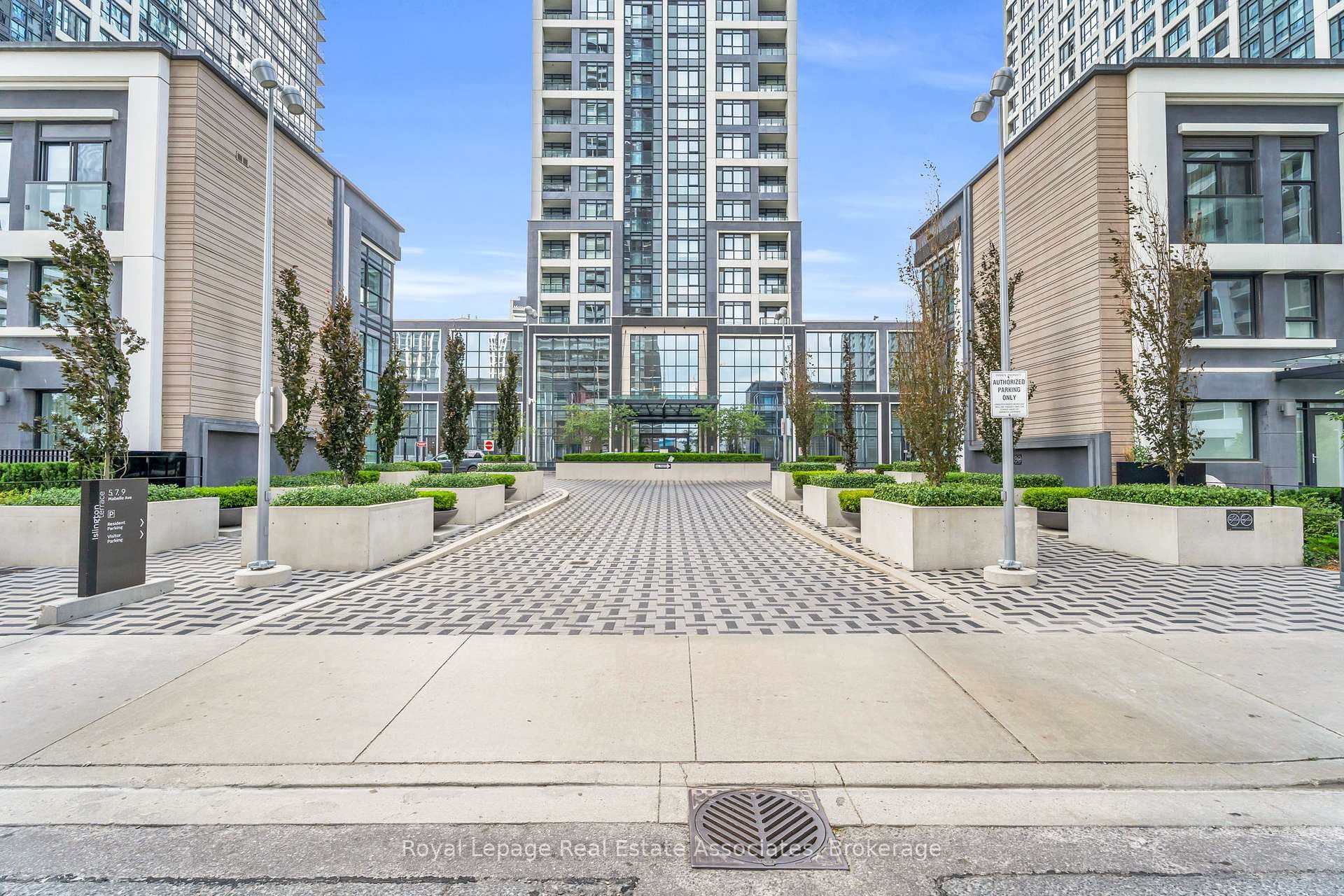 5 Mabelle Avenue Unit 227, Etobicoke (Islington / Rexdale), ON M9A 0C8 - Photo 1