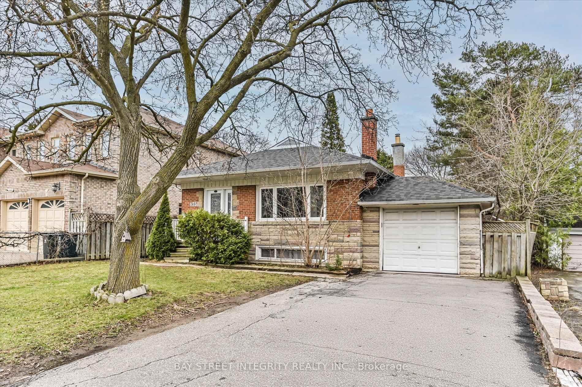 435 Cummer Avenue, Willowdale / Newtonbrook, ON M2M 2G3 - Photo 1