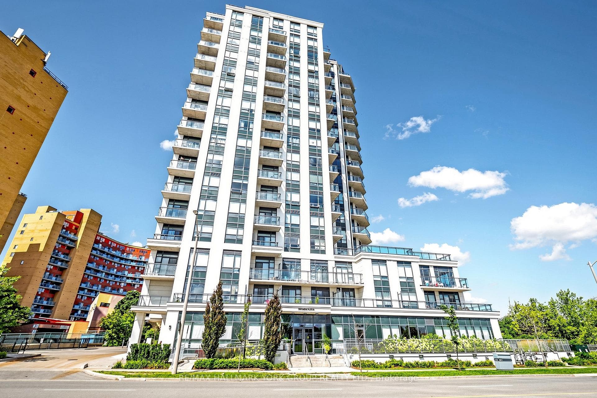 840 Queen's Plate Drive Unit 612, Etobicoke (West Mall / Rexdale), ON M9W 0E7 - Photo 1