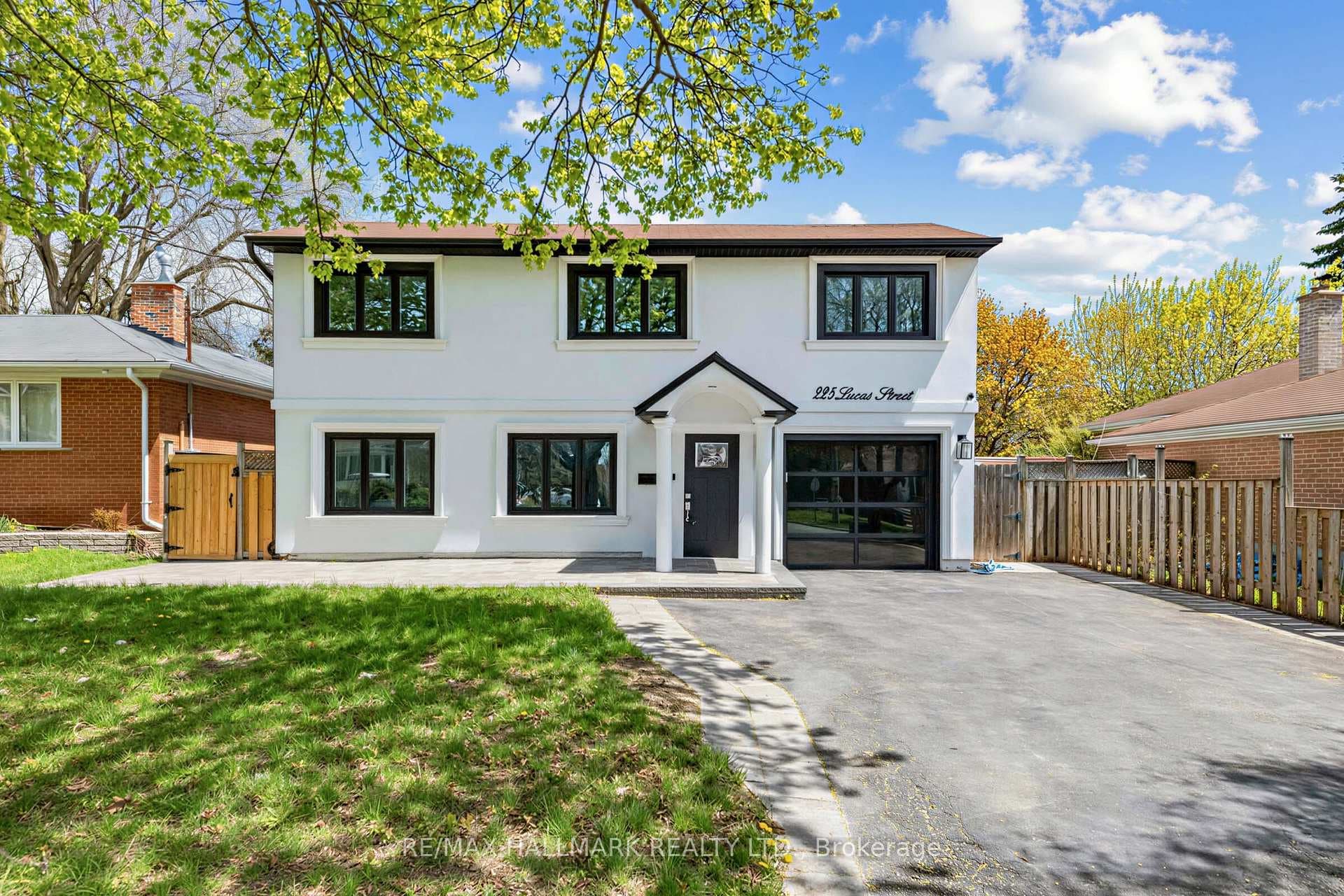 225 Lucas Street, Richmond Hill, ON L4C 4P9 - Photo 1