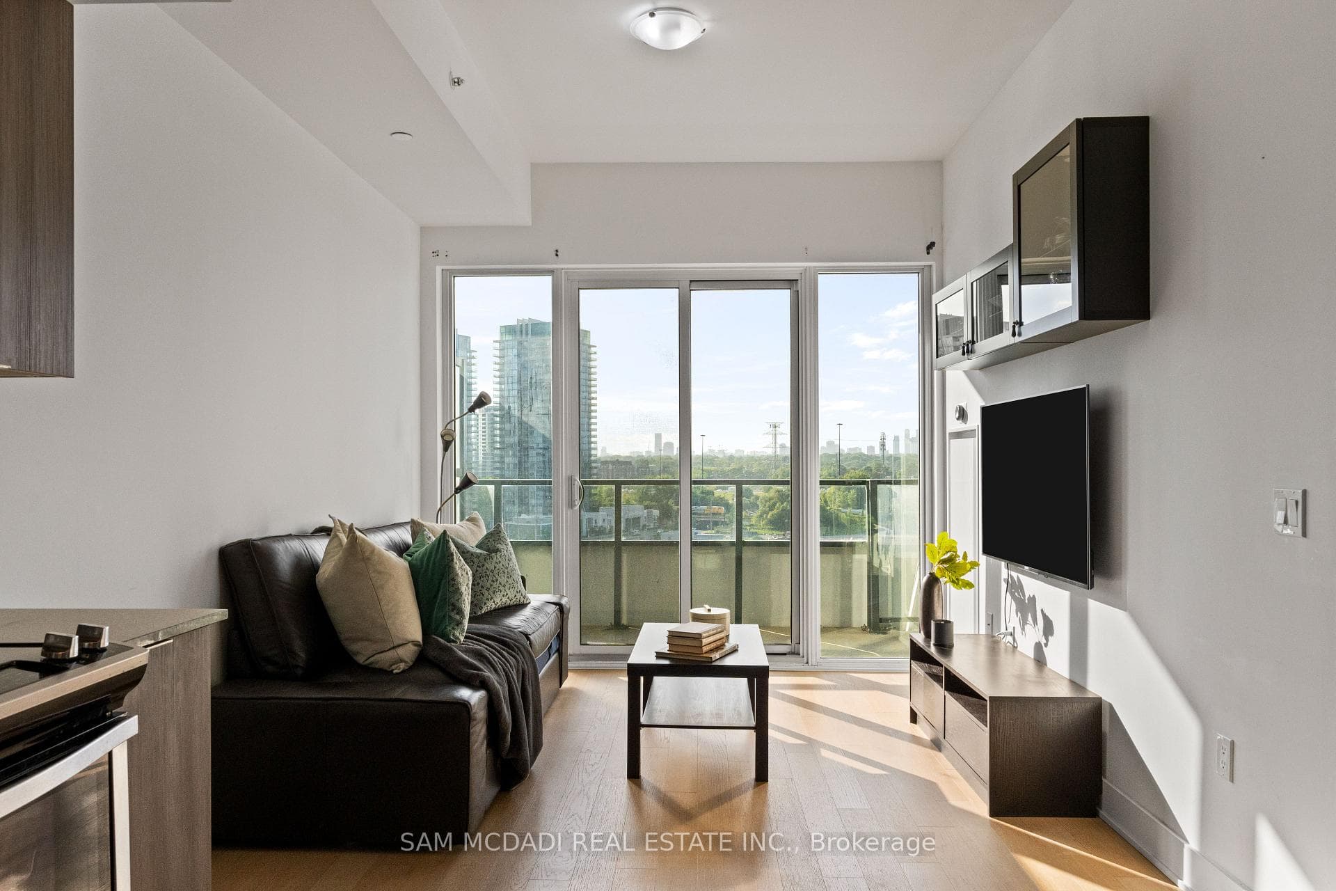 30 Shore Breeze Drive Unit 1012, Liberty Village / Parkdale / South Parkdale, ON M8V 1A1 - Photo 1