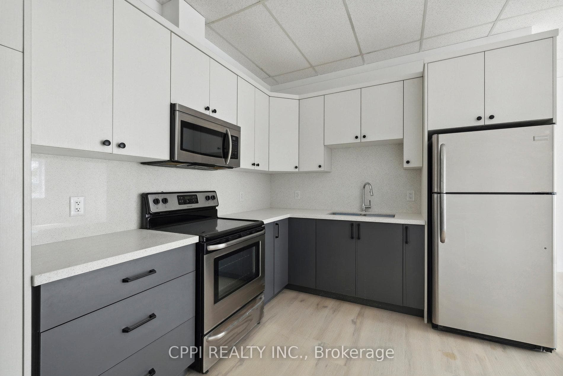 255 Emerick Avenue Unit 206, Fort Erie, ON L2A 2W4 - Photo 1