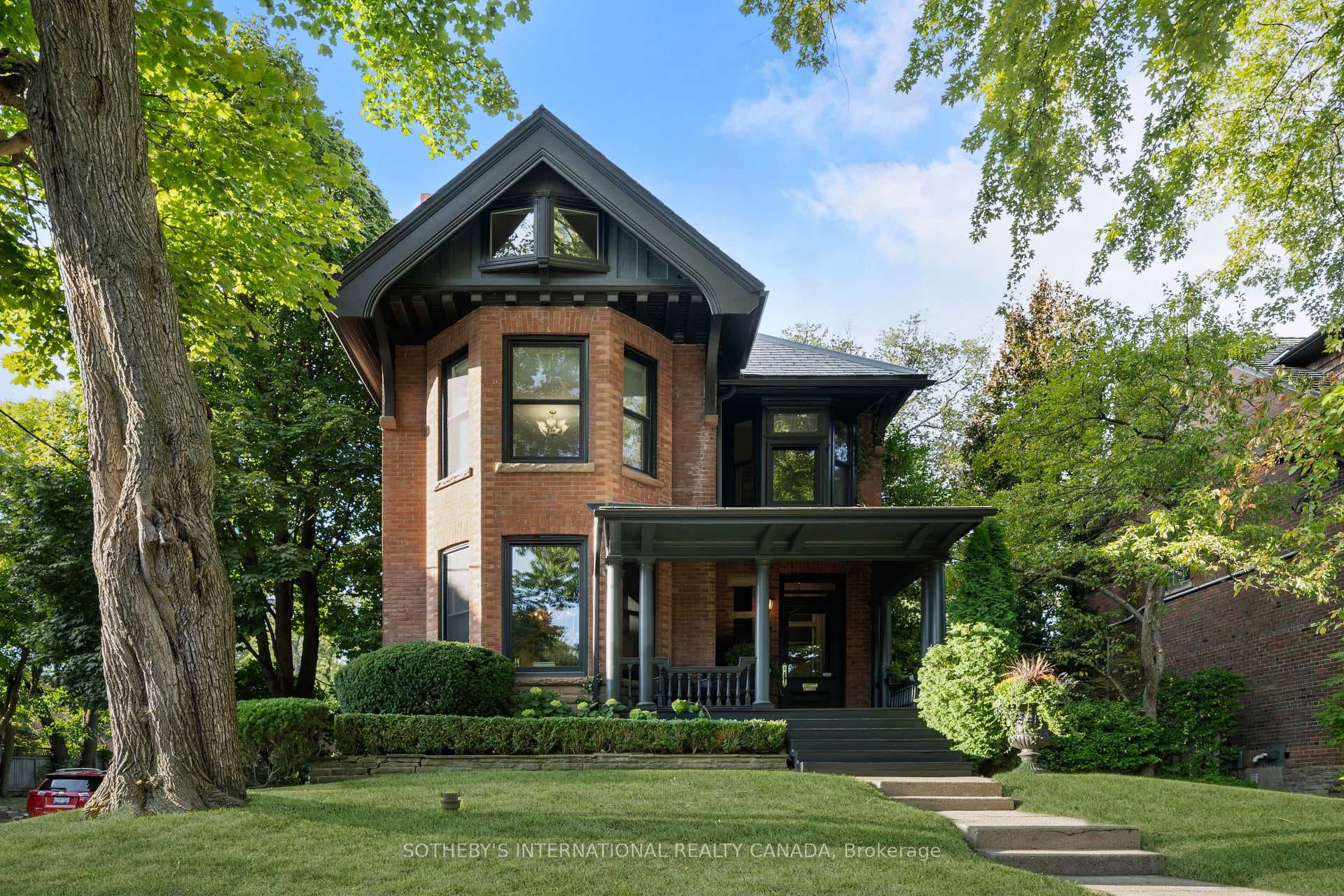 92 Woodlawn Avenue, Annex / Yorkville / Summerhill, ON M4V 1G7 - Photo 1