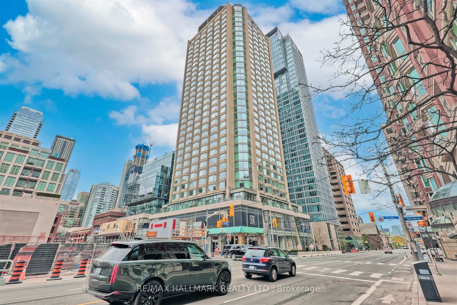 155 Yorkville Avenue Unit 1412, Annex / Yorkville / Summerhill, ON M5R 0B4 - Photo 1