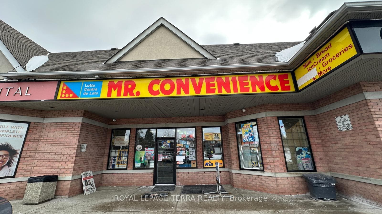 1474 Pickwick Drive Unit 2, Mississauga, ON L5V 2G2 - Photo 1