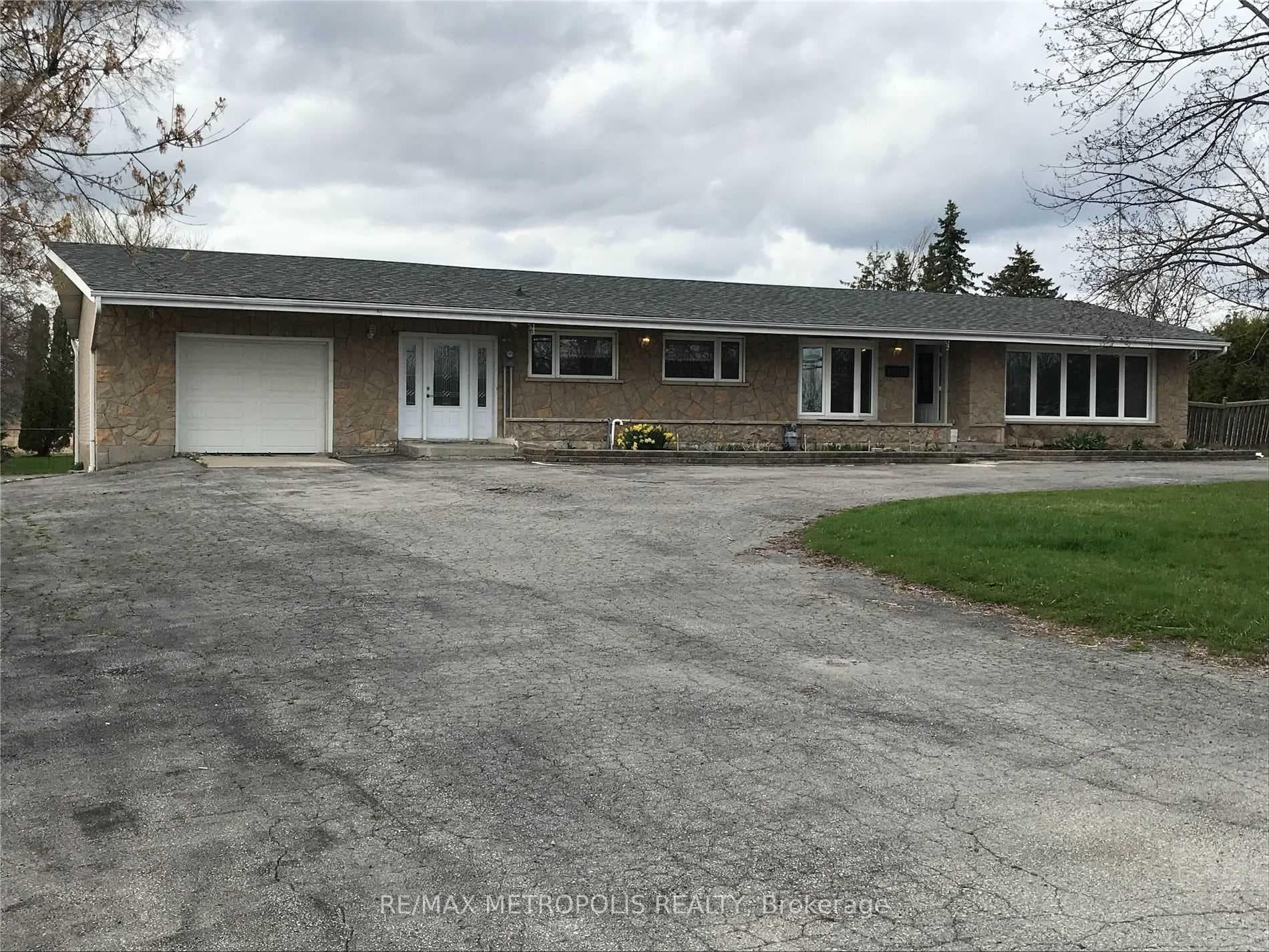 1602 Taunton Road, Clarington, ON L0B 1J0 - Photo 1