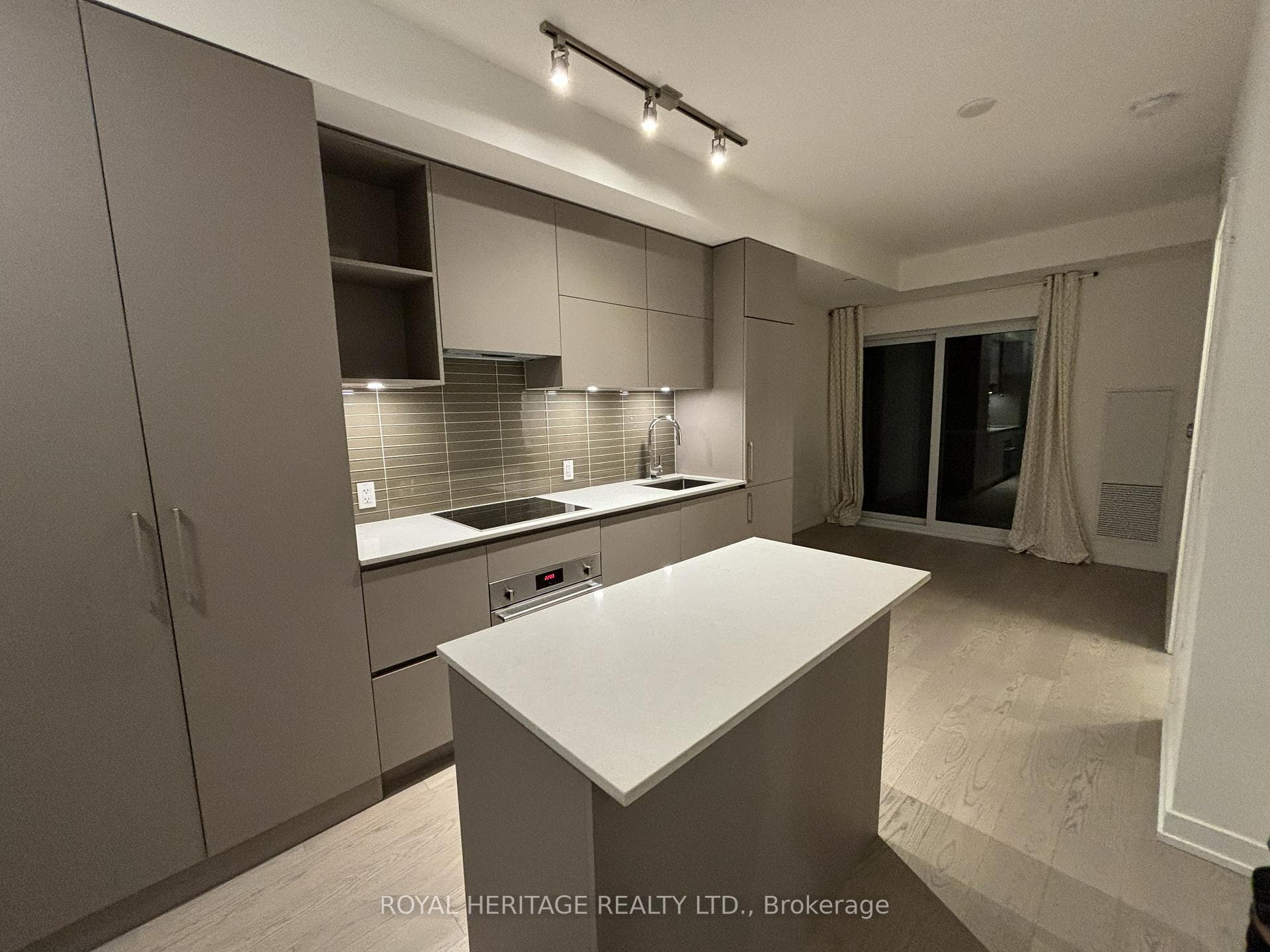 1 Yorkville Avenue Unit 4501, Annex / Yorkville / Summerhill, ON M4W 0B1 - Photo 1