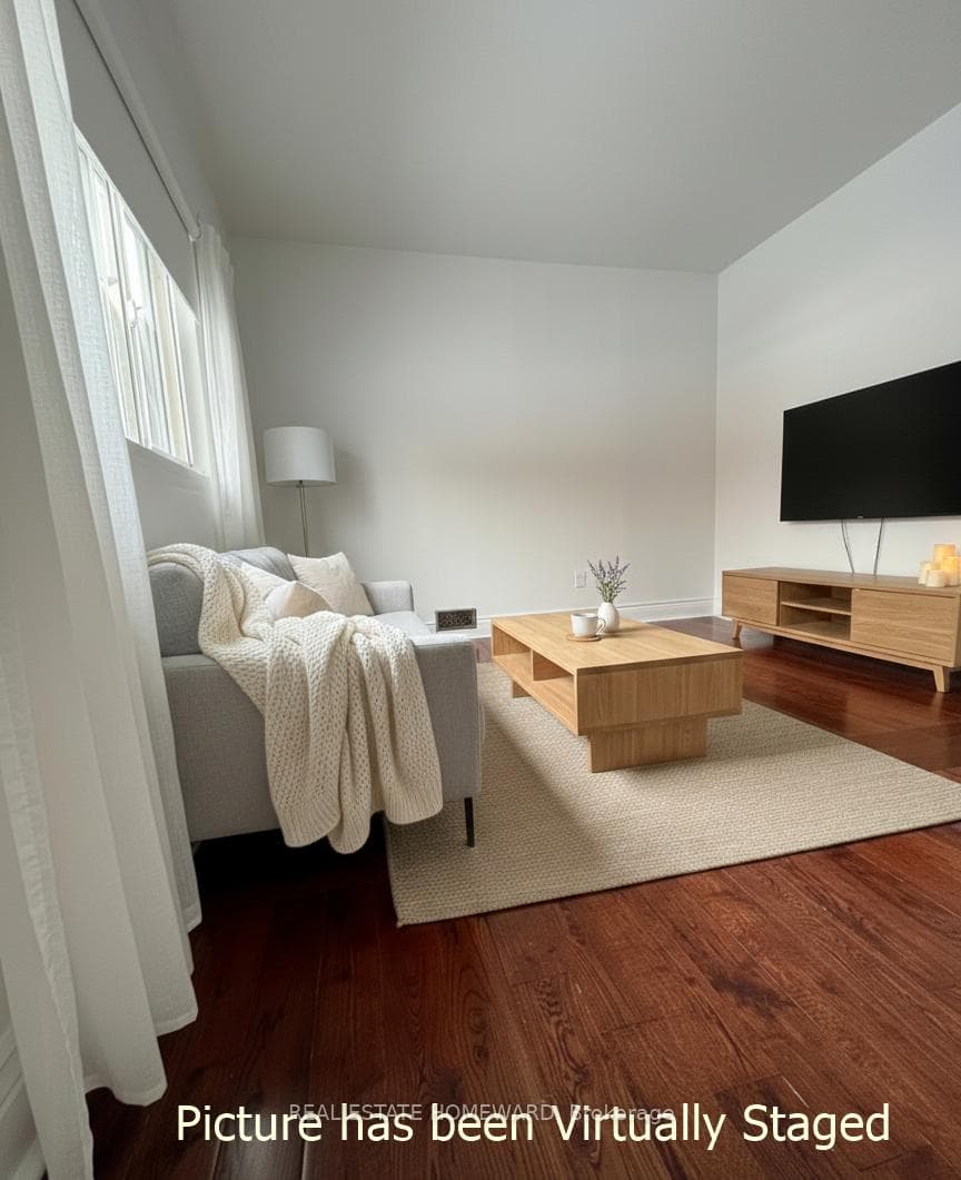 1234 Gerrard Street Unit Upper, Riverdale / Leslieville, ON M4L 1Y6 - Photo 1