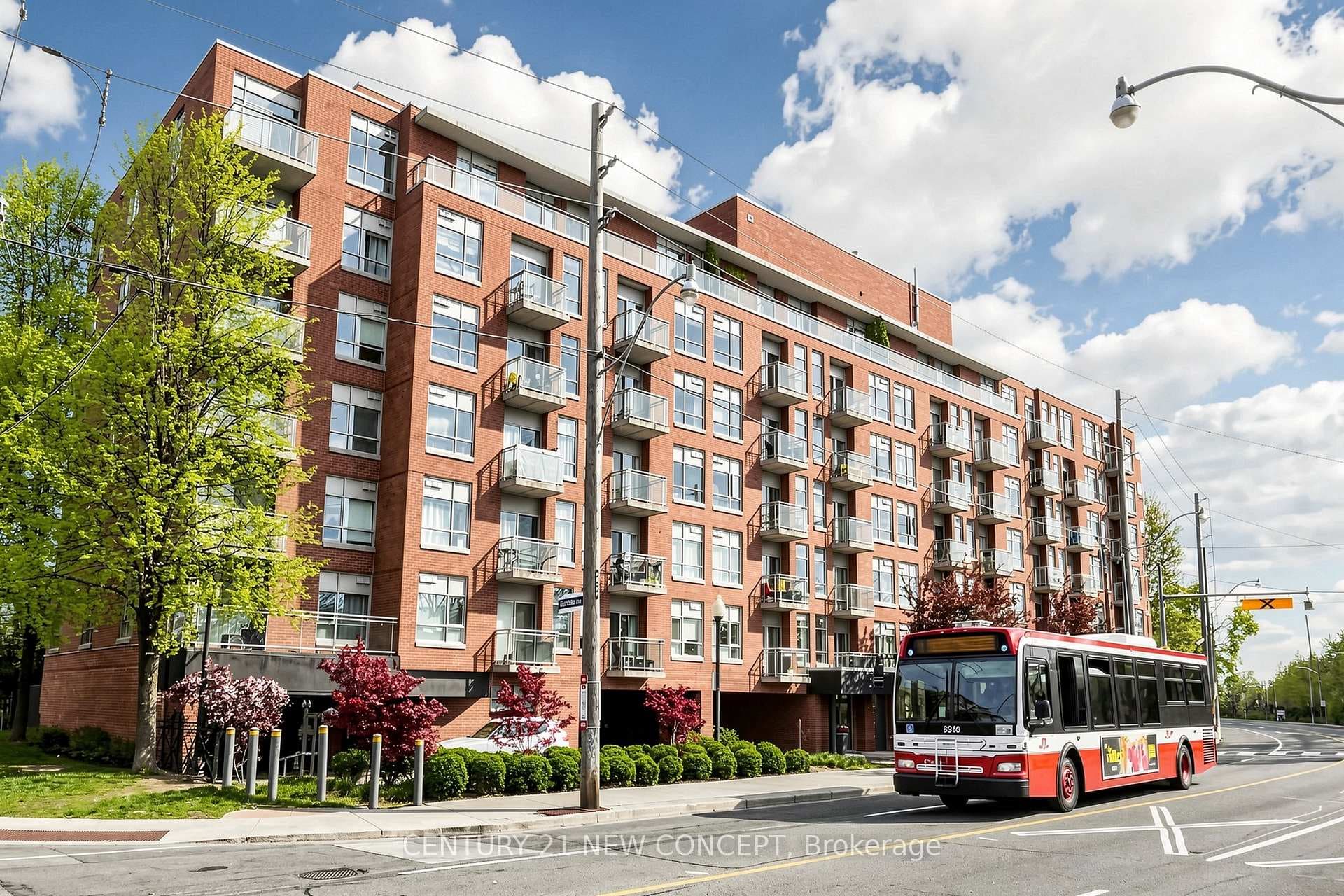 2495 Dundas Street Unit 614, Toronto W02