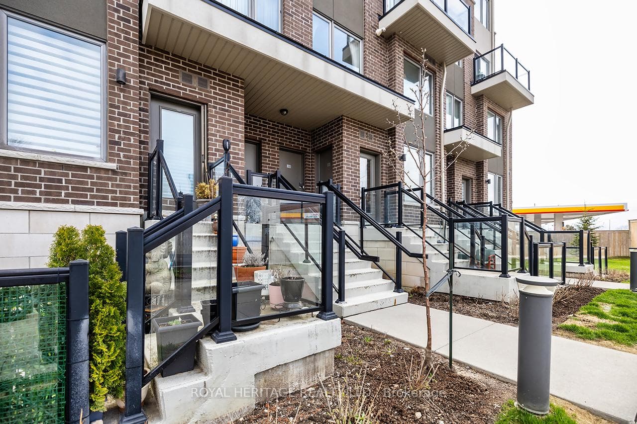 1460 Whites Road Unit 413, Pickering, ON L1V 0E8 - Photo 1