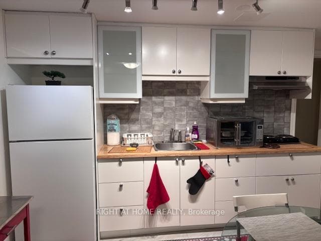 72 Dusay Place Unit 21, Scarborough Village / Eglinton East, ON M1W 2N2 - Photo 1