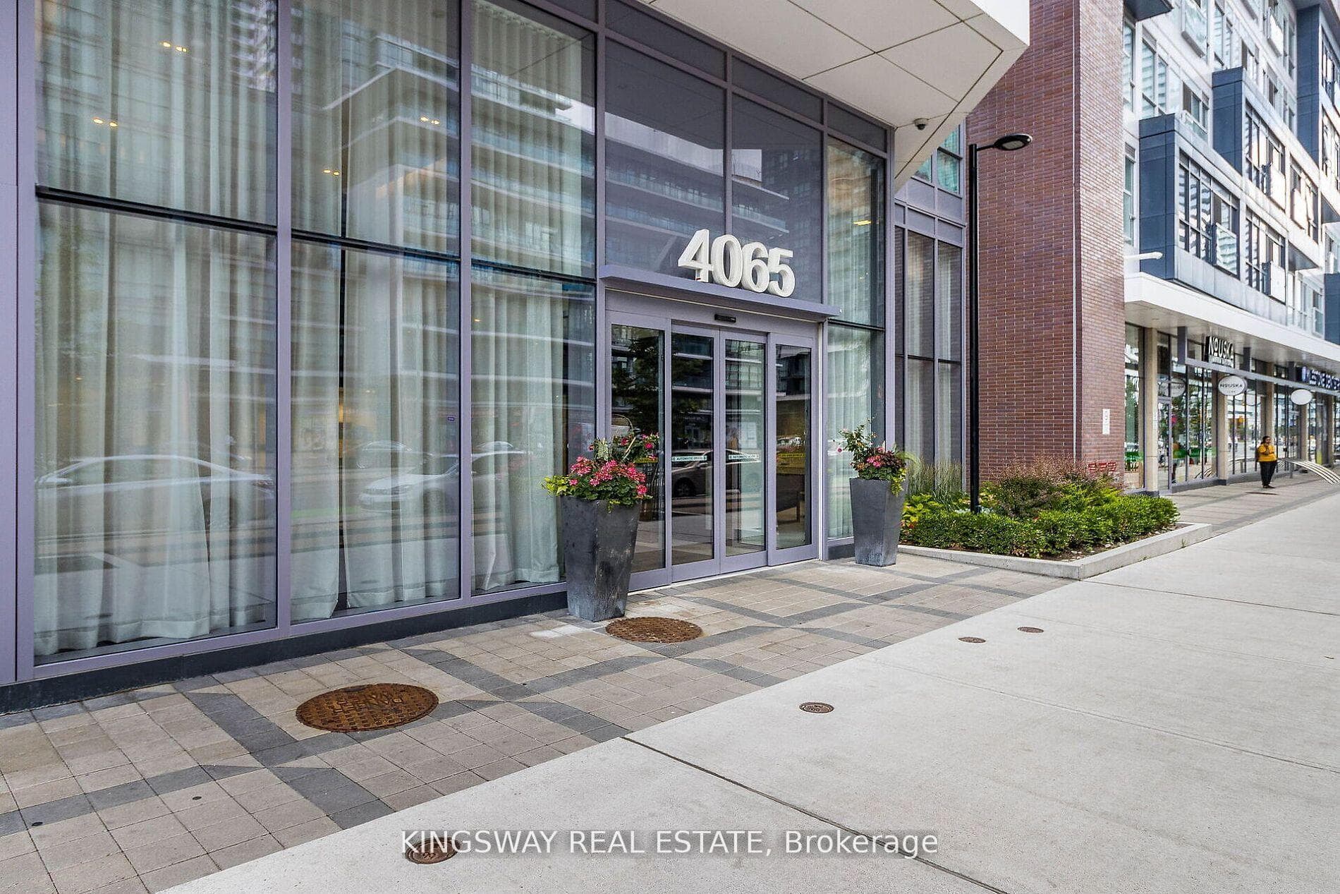 4065 Confederation Parkway Unit 1410, Mississauga, ON L5B 4N1 - Photo 1