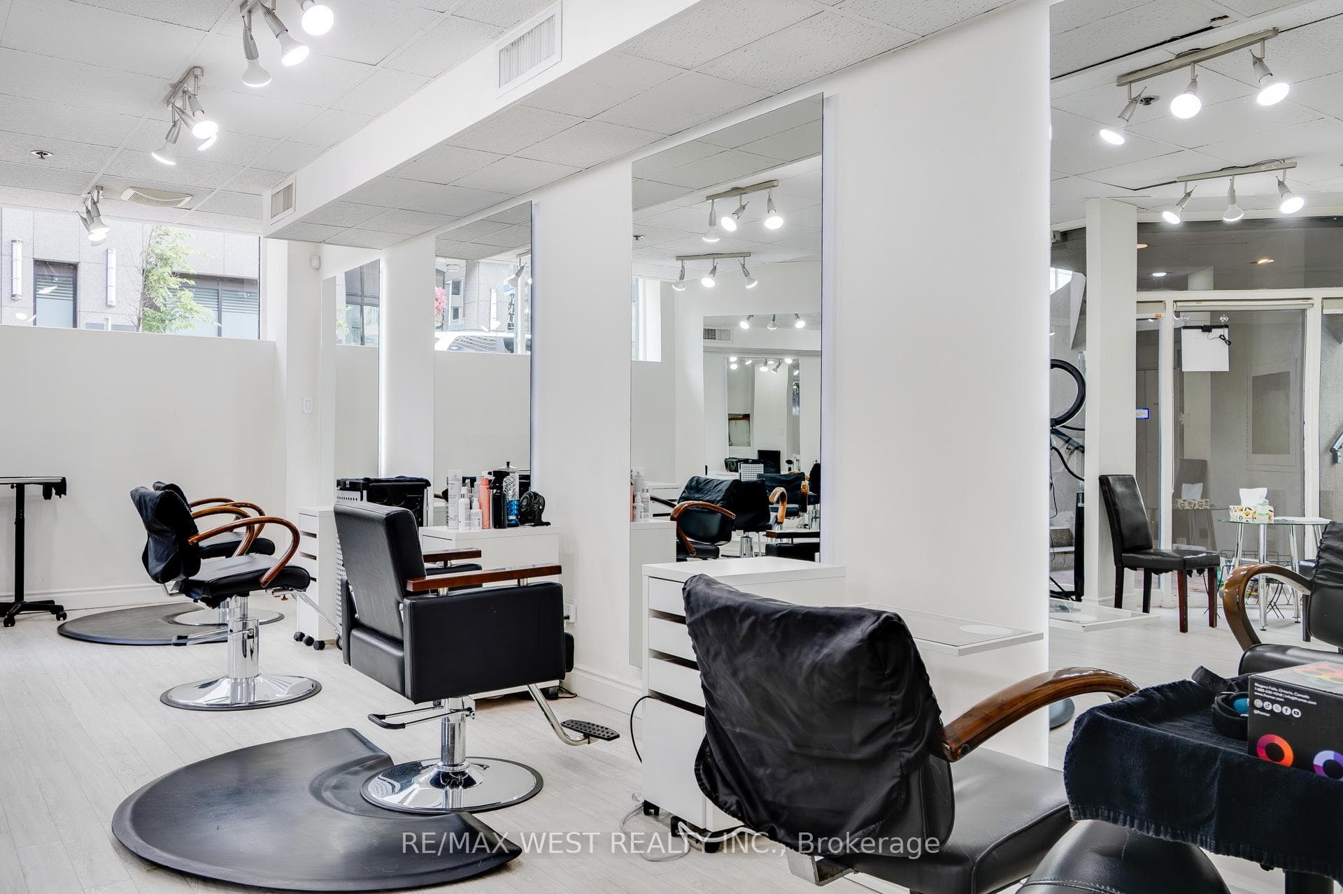 1300 Bay Street, Annex / Yorkville / Summerhill, ON M5R 3K8 - Photo 1