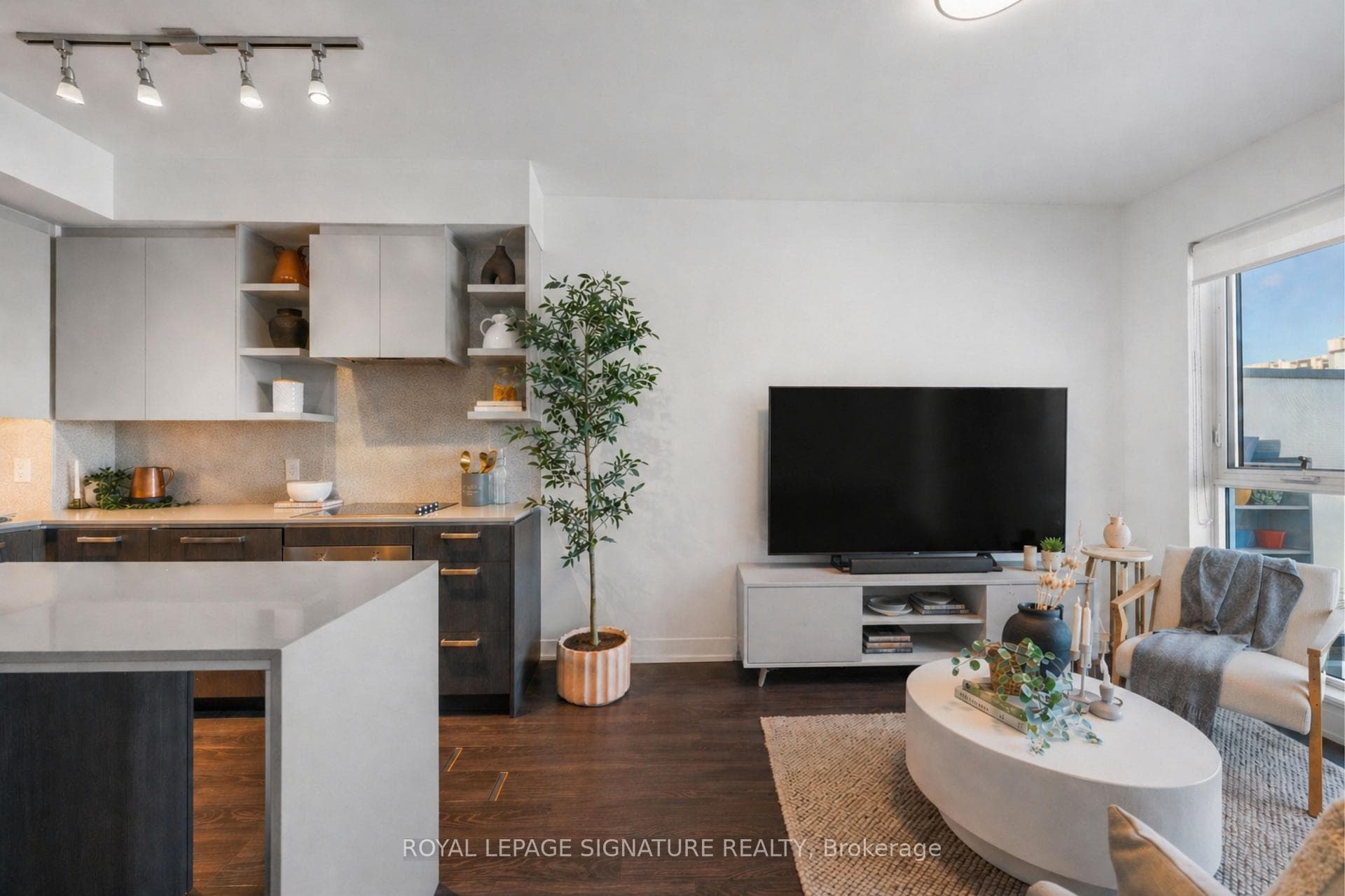 1830 Bloor Street Unit 1201, Bloor West Village / Swansea, ON M6P 0A2 - Photo 1