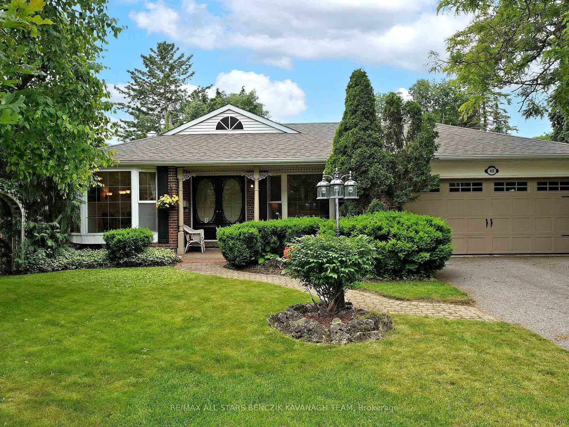 40 Walkerton Drive, Markham