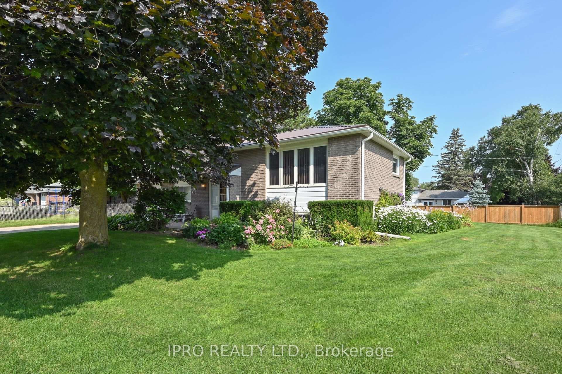 108 Susan Street, Shelburne