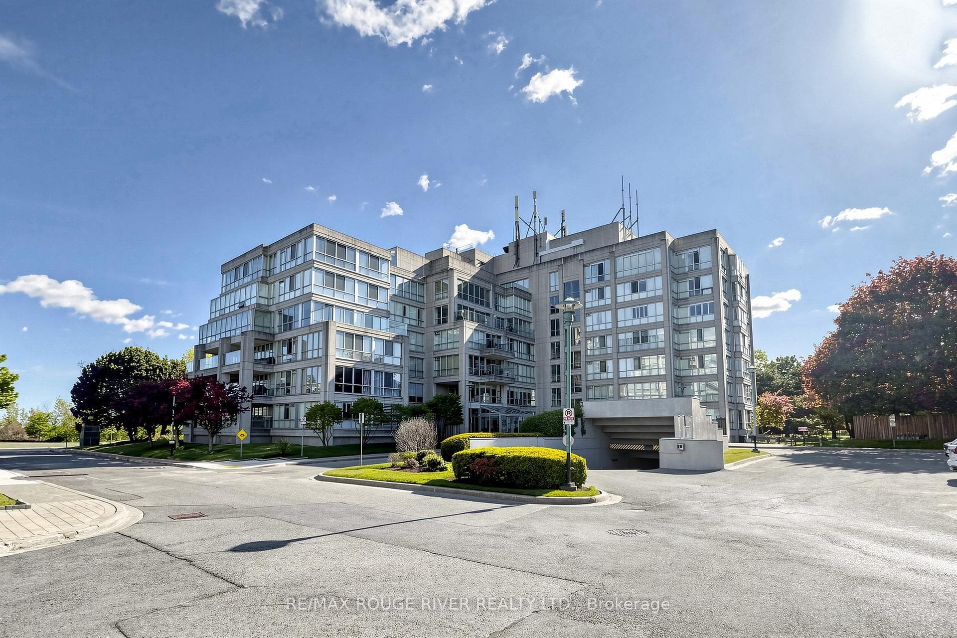 70 Cumberland Lane Unit 402, Ajax
