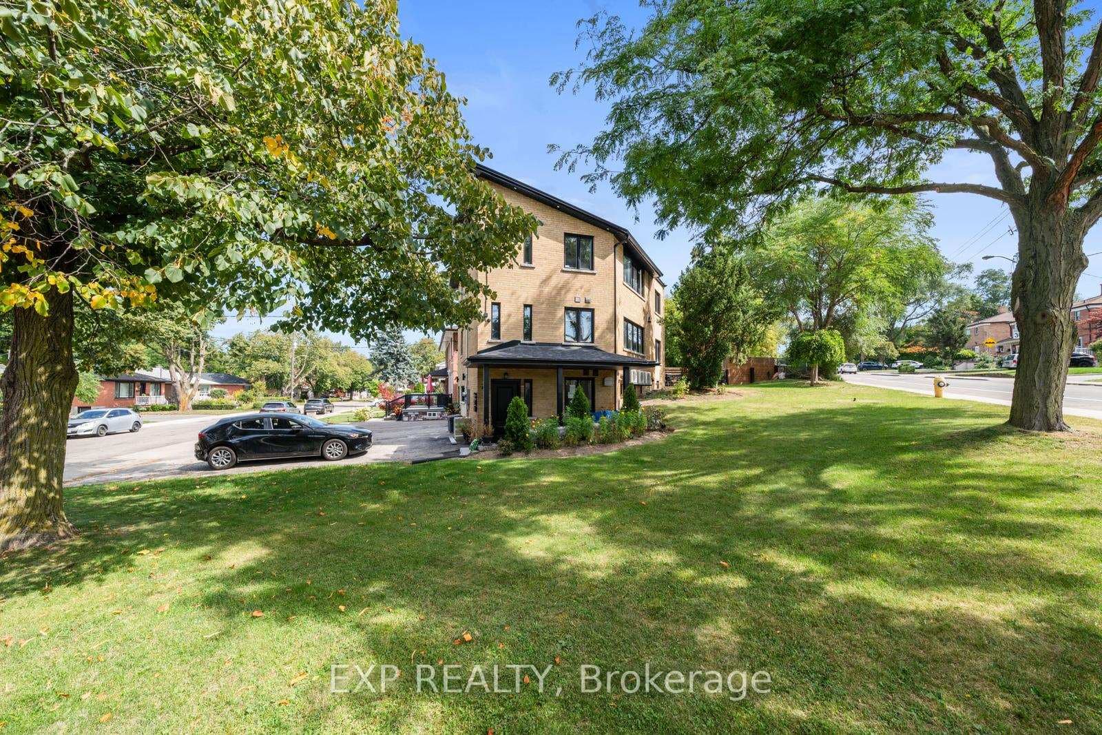 5 Brendwin Road, Keelesdale / Eglinton West, ON M6N 4V6 - Photo 1