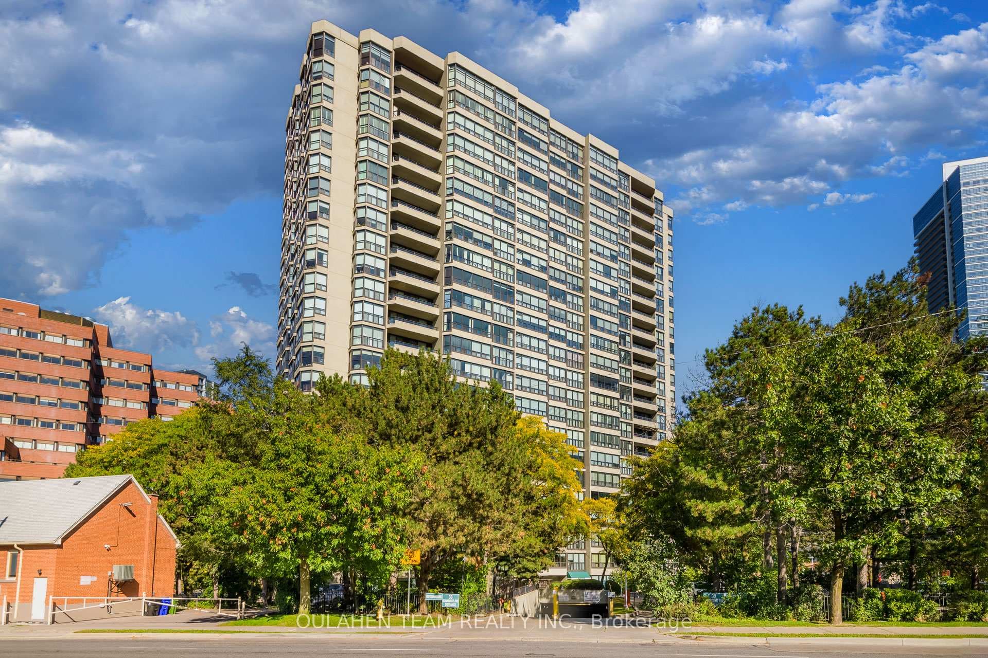 33 Elmhurst Avenue Unit 408, Thornhill / Willowdale, ON M2N 6G8 - Photo 1