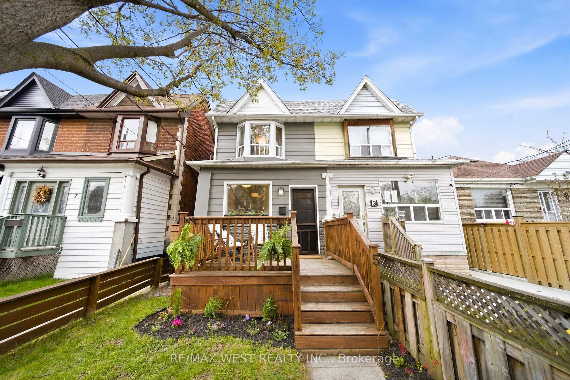 5 Norval Street, Keelesdale / Eglinton West, ON M6N 3Z1 - Photo 1