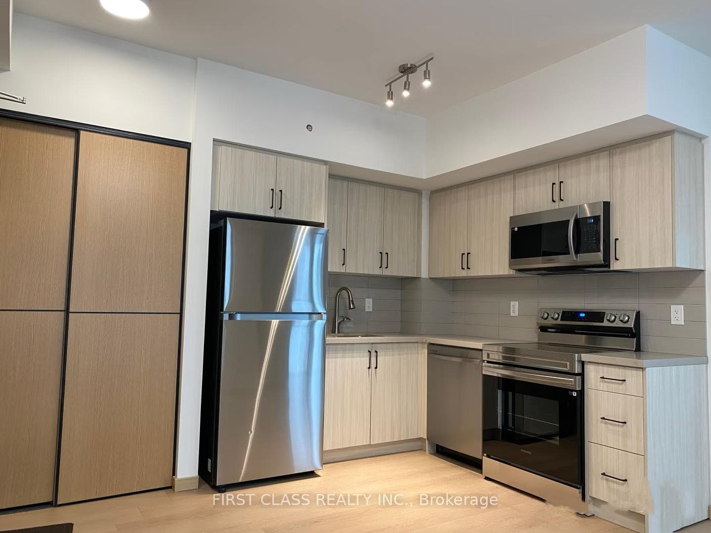 3429 Sheppard Avenue Unit B302, Scarborough Village / Eglinton East, ON M1T 0C1 - Photo 1