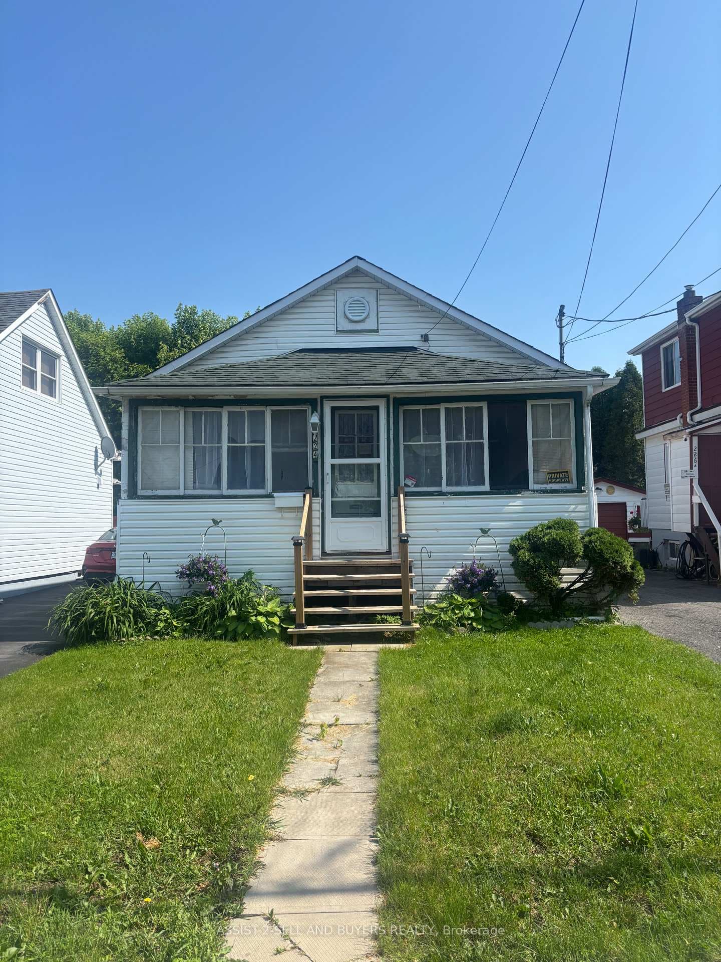 224 McGregor Avenue, Cornwall, ON K6J 2X3 - Photo 1
