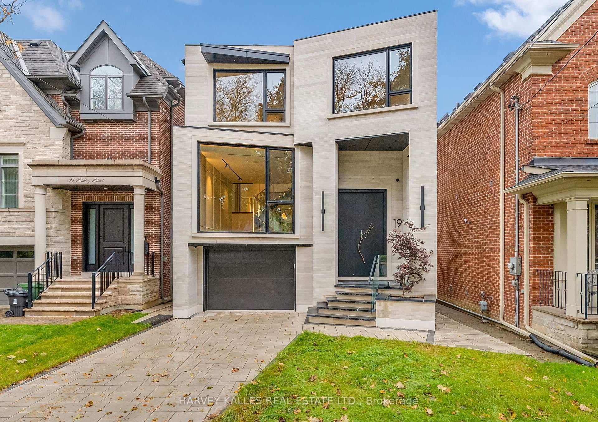 19 Ridley Boulevard, Lawrence Park / Bedford Park, ON M5M 3L1 - Photo 1