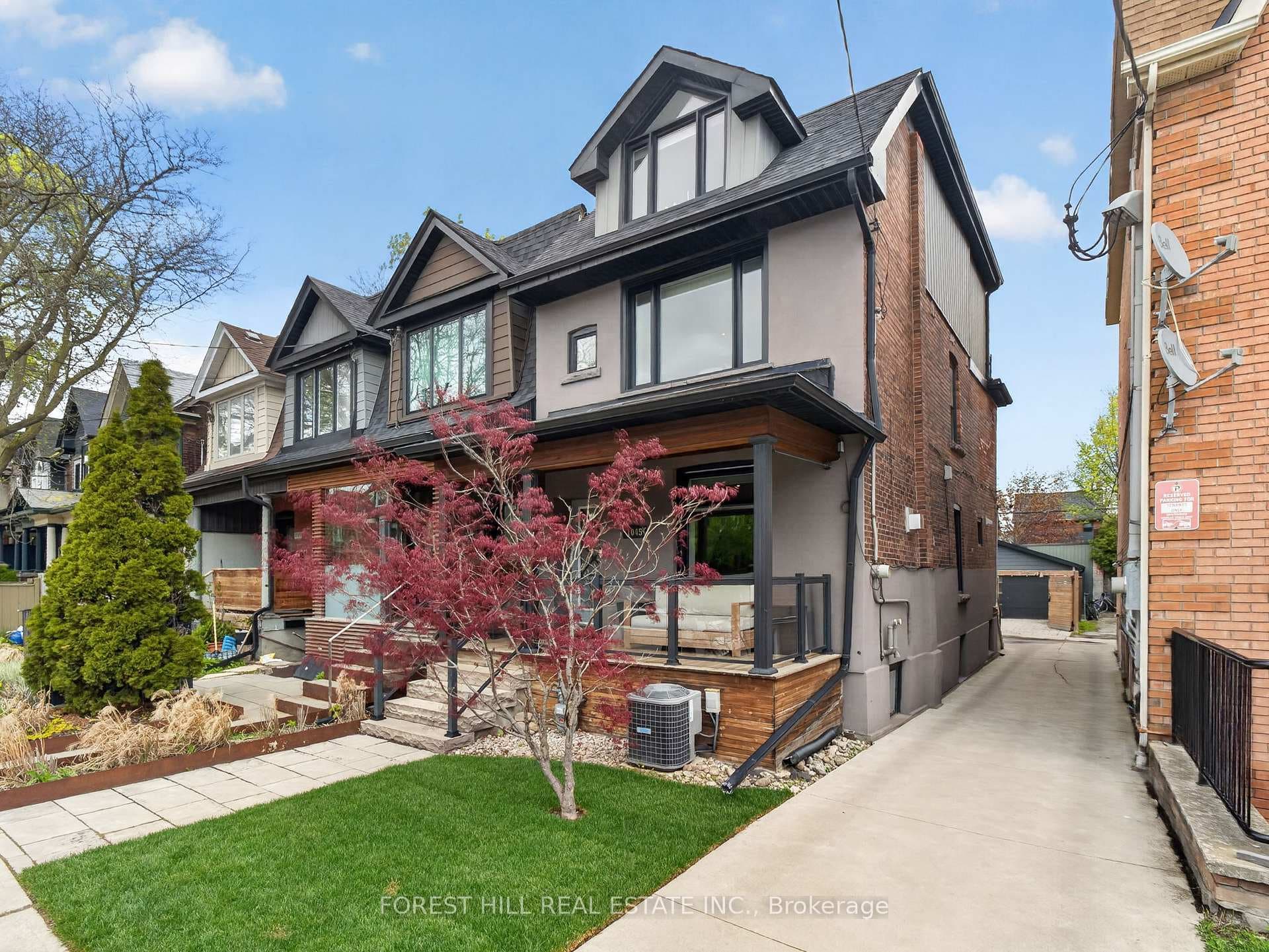 1045 Dovercourt Road, Bloor West Village / Swansea, ON M6H 2X7 - Photo 1