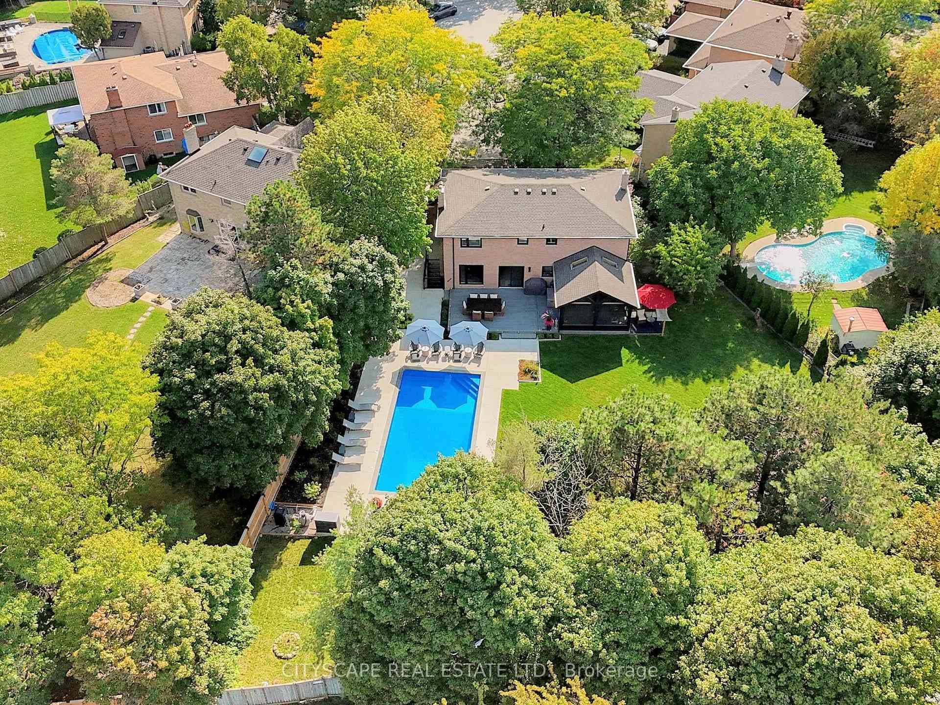 2585 Kenna Court, Mississauga, ON L5K 2K4 - Photo 1