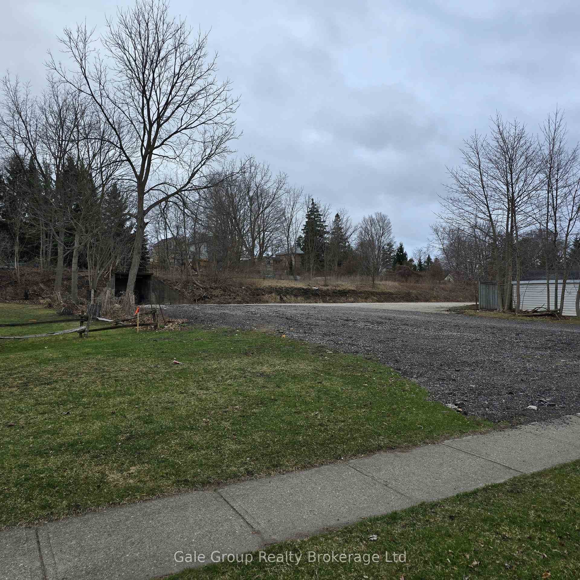 180 Main Street, Woodstock, ON N4S 1S9 - Photo 1