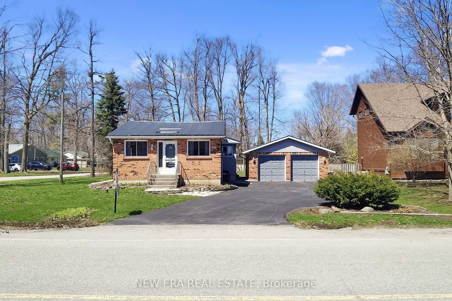 26 Big Bay Point Road, Innisfil