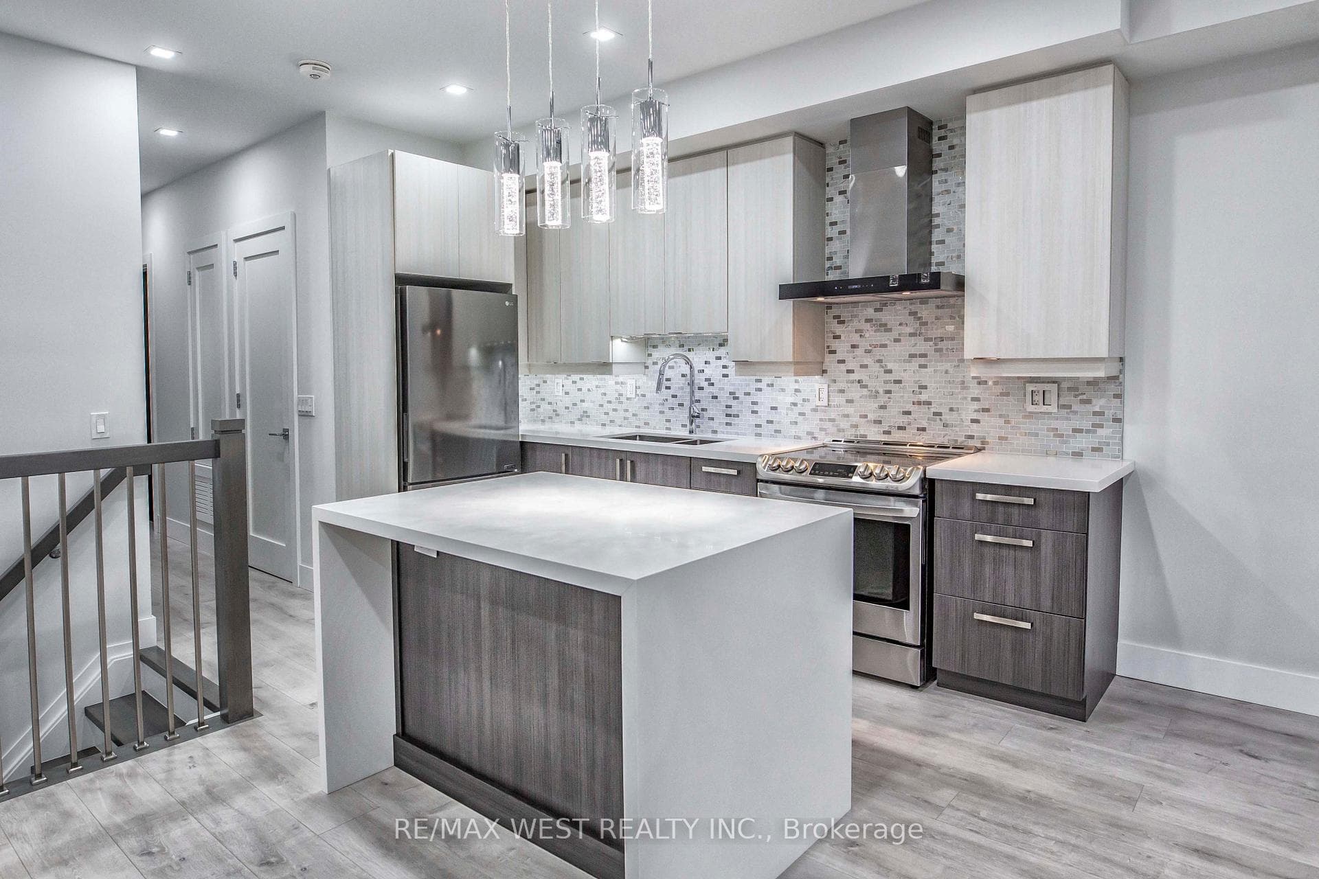 268 Sterling Road, Downtown Toronto / Waterfront, ON M6R 2B9 - Photo 1