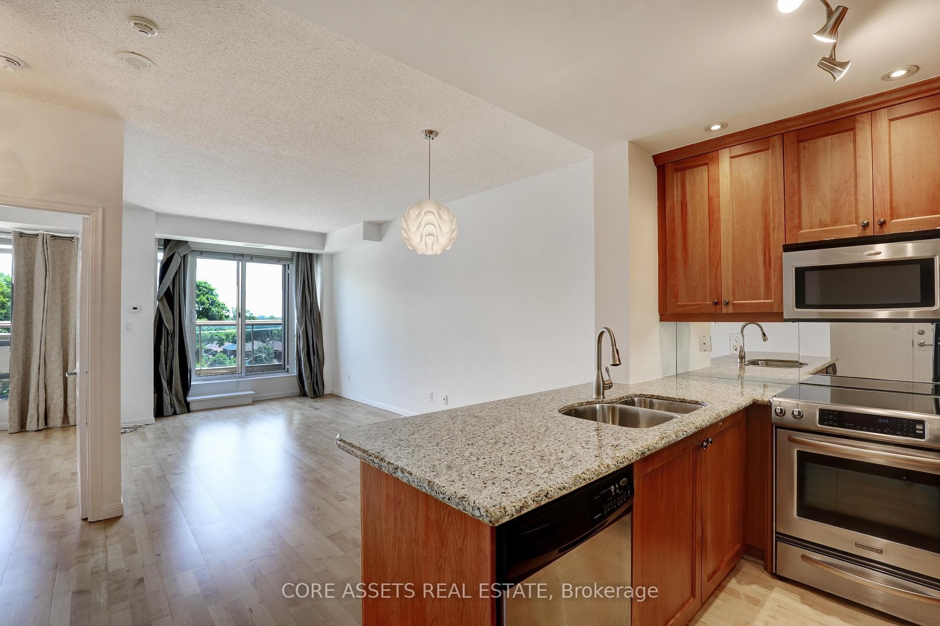 900 Mount Pleasant Road Unit 514, Toronto C10