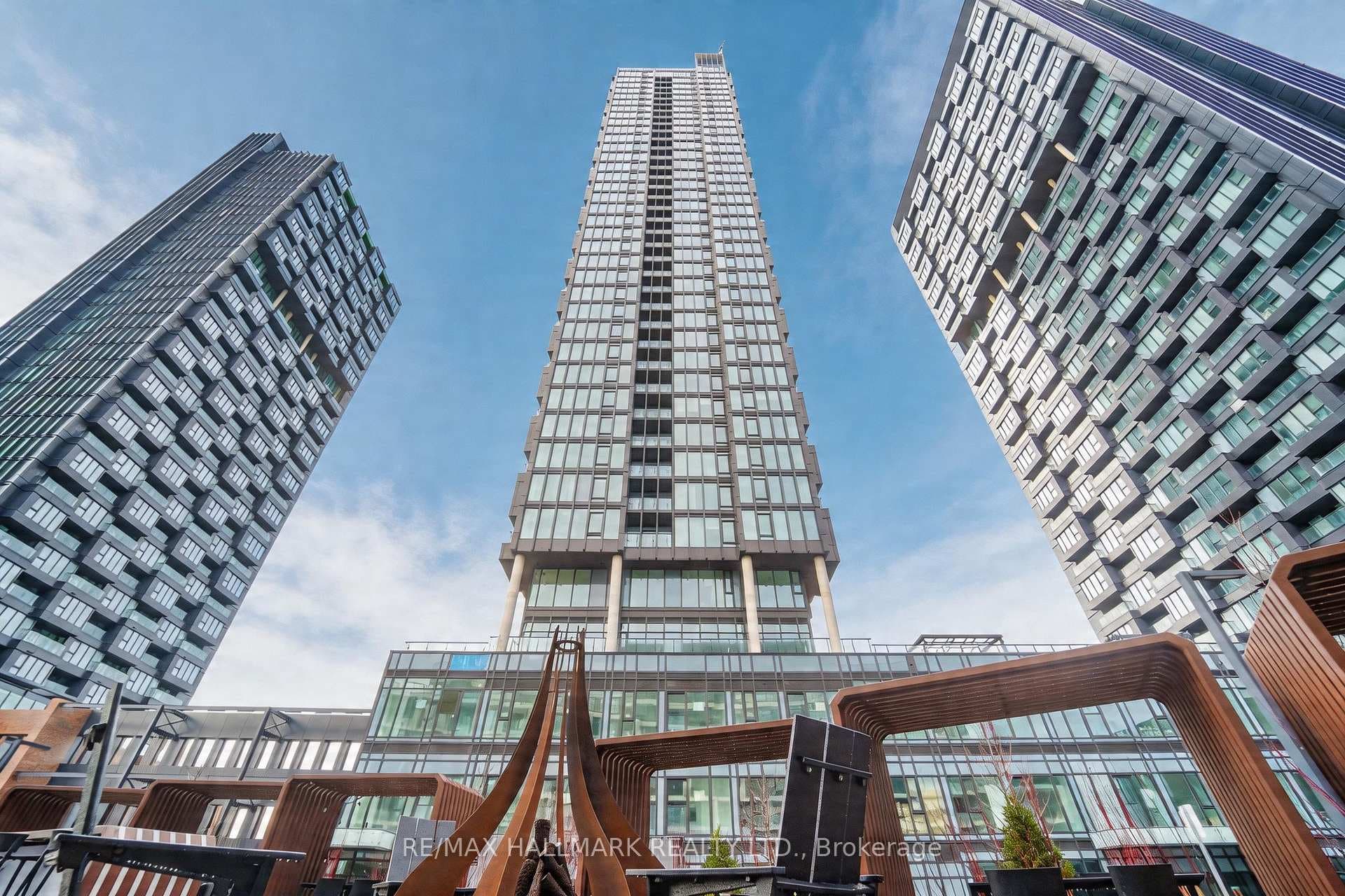 1 Quarrington Lane Unit 2408, Don Mills / Parkwoods / Victoria Village, ON M3C 0S4 - Photo 1