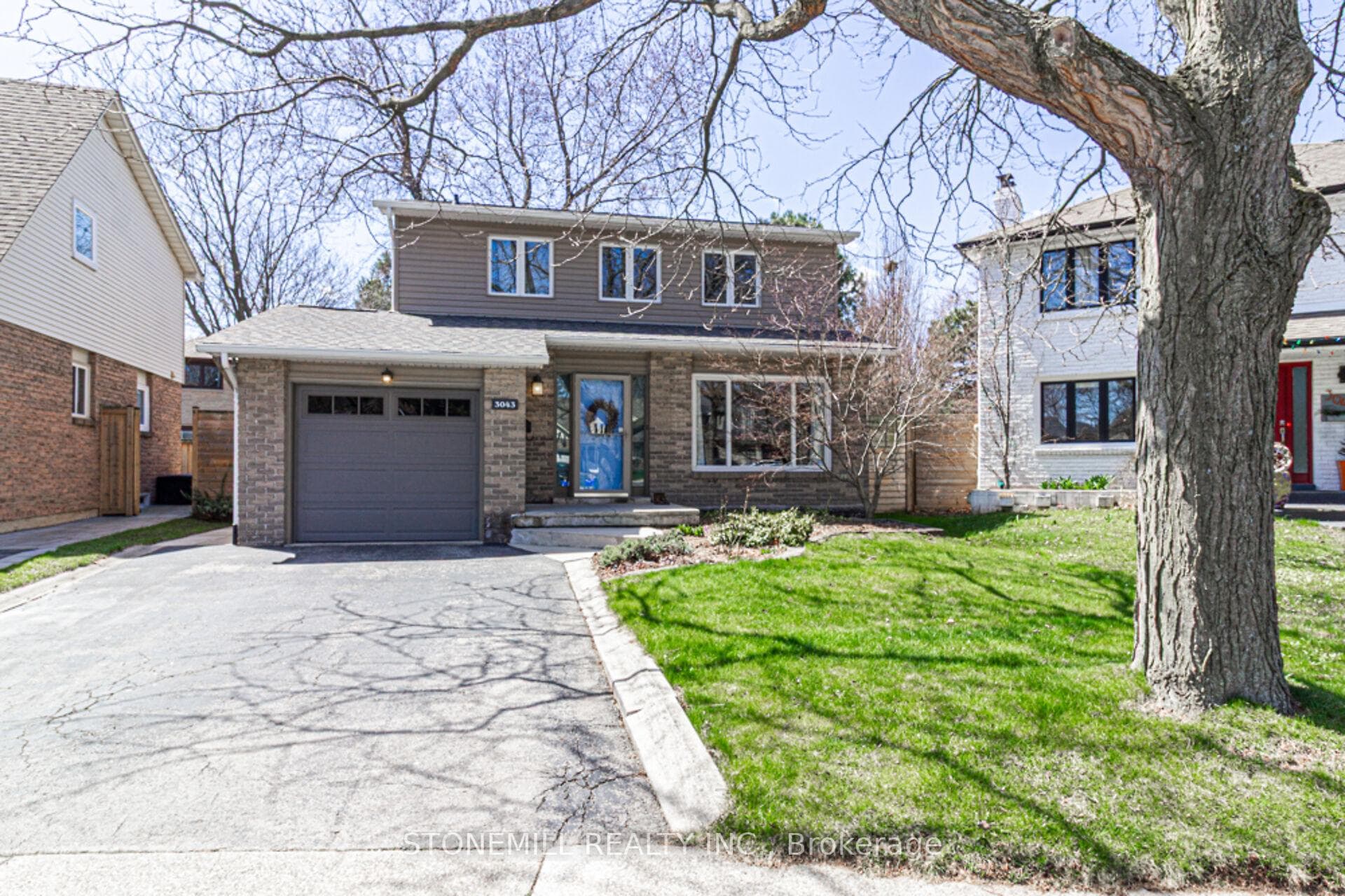 3043 Silverthorn Drive, Oakville, ON L6L 5N4 - Photo 1