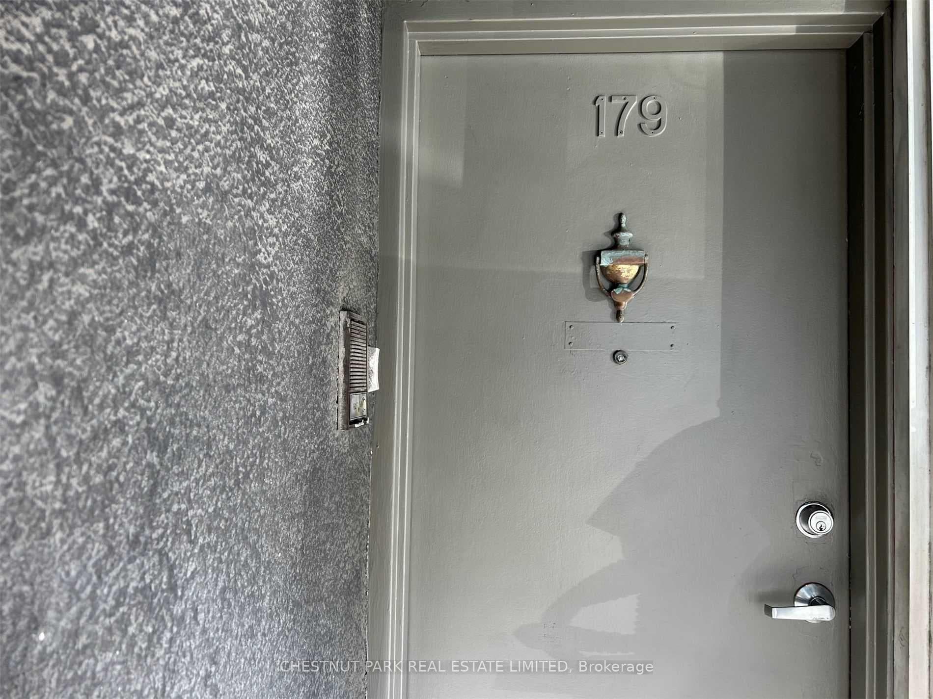 179 Avenue Road Unit 2nd Flr, Annex / Yorkville / Summerhill, ON M5R 2J2 - Photo 1
