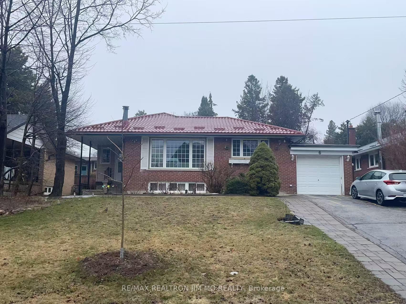 6 Royal Doulton Drive Unit Main, Don Mills / Parkwoods / Victoria Village, ON M3A 1N4 - Photo 1