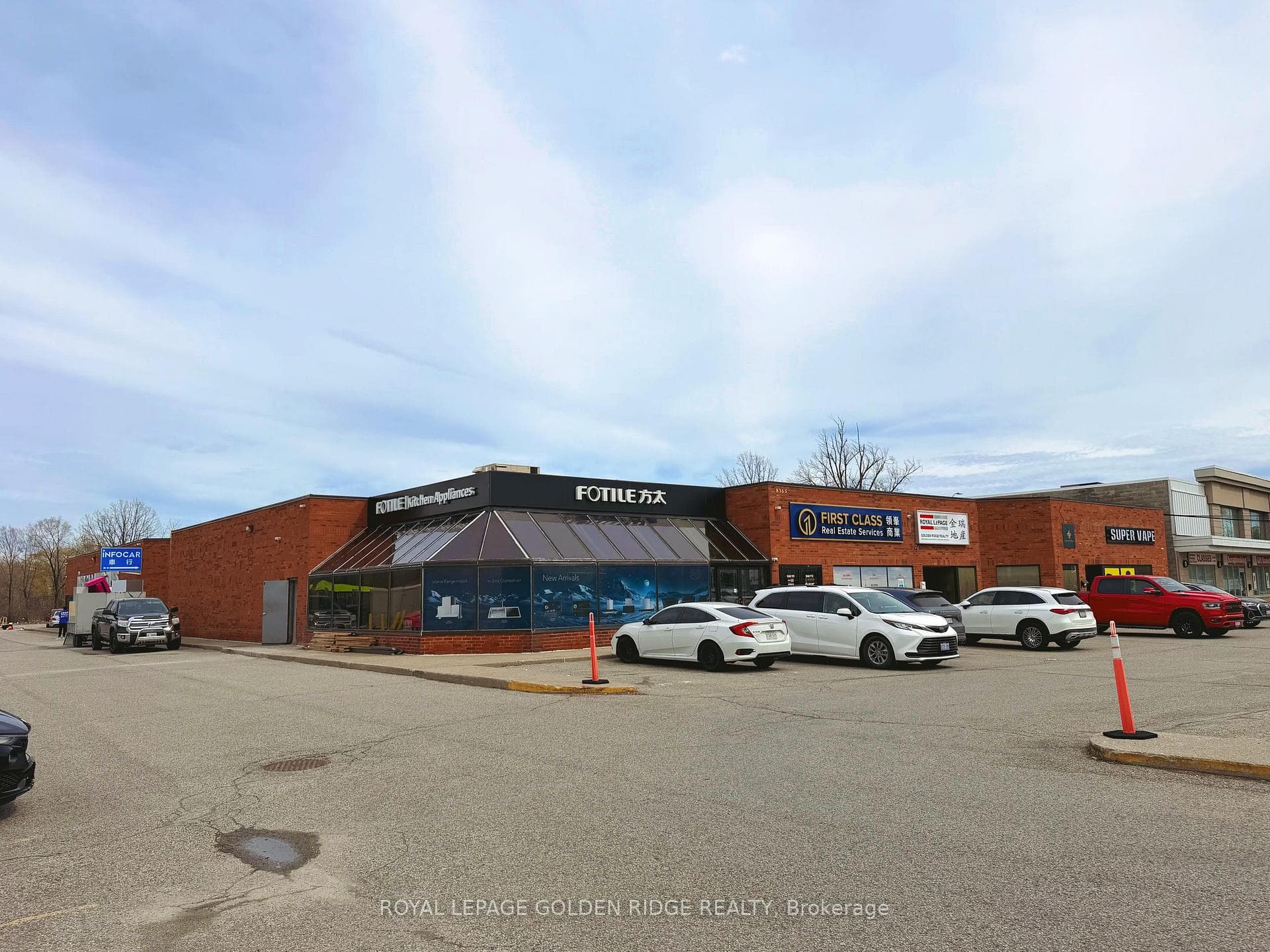 8365 Woodbine Avenue Unit 103, Markham