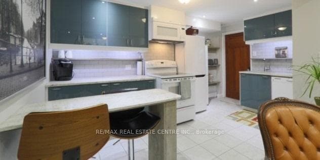 1 Hiawatha Road Unit Lower, Riverdale / Leslieville, ON M4L 2X7 - Photo 1