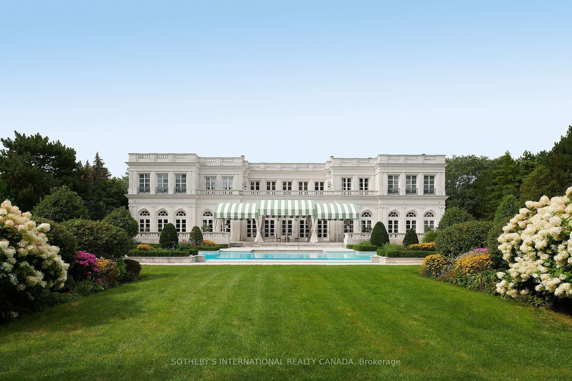 15 High Point Road, Bridle Path / York Mills / Hoggs Hollow, ON M3B 2A3 - Photo 1