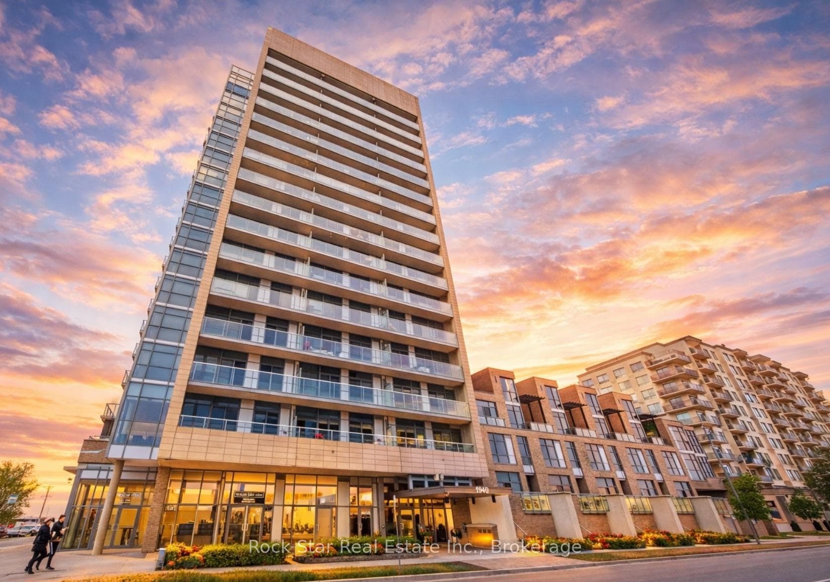 1940 Ironstone Drive Unit 227, Burlington, ON L7L 0E4 - Photo 1