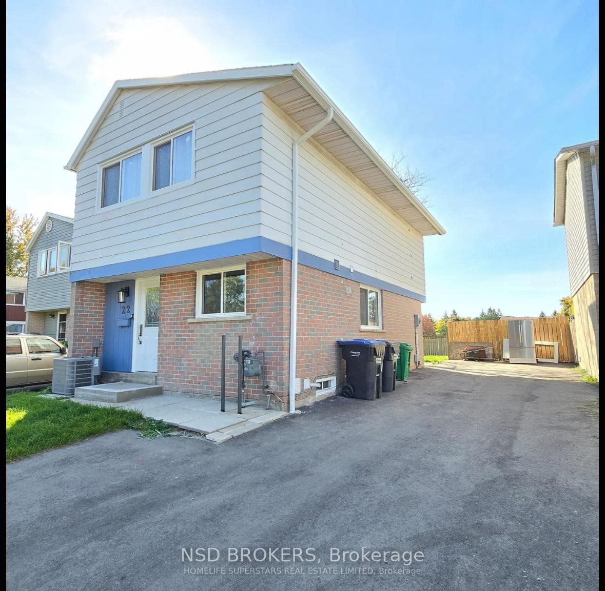 22 Huronia Court, Brampton, ON L6S 2C7 - Photo 1